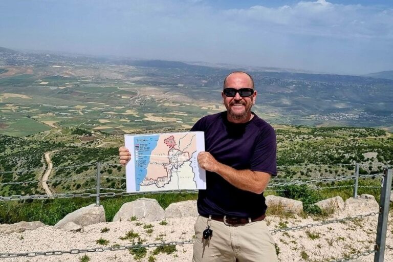 מדריך הטיולים בגליל ליאור שלף. "קשה לשכנע אנשים שבטוח לטייל במטולה ובמשגב עם" (צילום: אלבום פרטי)