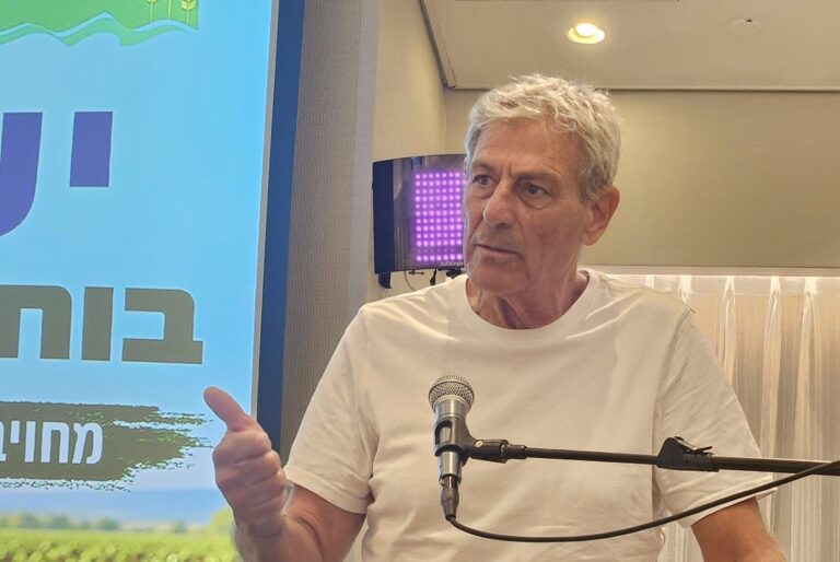 רם בן ברק. "להבטיח מכסות ייצור כדי לא להסתמך על התורכים" (צילום: מאיה רונן)