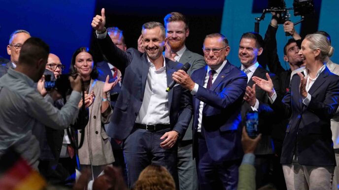 "המנגינה של ה-AfD מוכרת לחלקם מהבית": מה מסתתר מאחורי עליית הימין הקיצוני בגרמניה