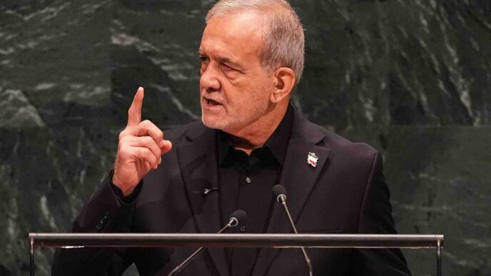 נשיא איראן באו"ם: "ישראל וארה"ב תקפו אותנו, אנחנו רק מגינים על עצמנו"