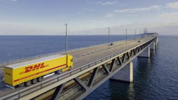 הפיליפינים: עובדי מחסן DHL התאגדו, החברה איימה לפטרם – והם פתחו בשביתה