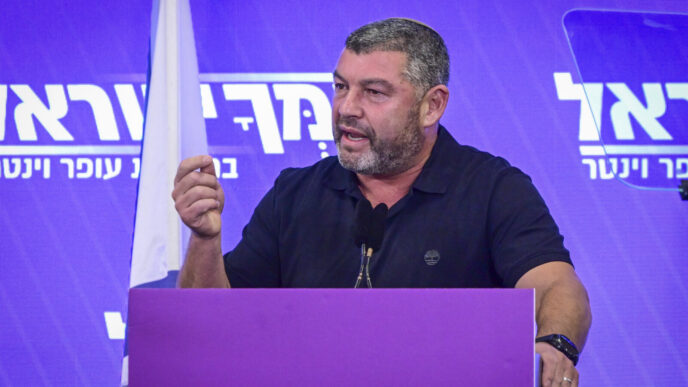 וינטר מול הלחץ לאיחוד בימין: "לא מתכוונים להיכנע, חיבורים יעשו רק עם אנשים חדשים ונקיים"