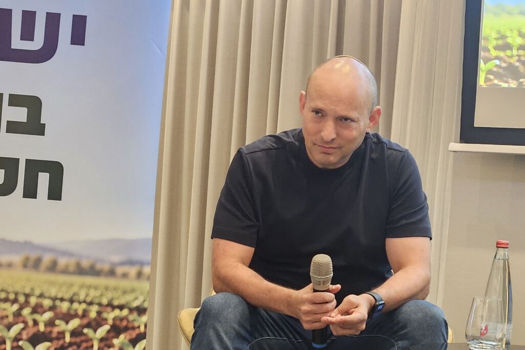 נפתלי בנט בכנס 'בוחרים חקלאות'. "נפתח לייבוא אחרי שנבטיח את יכולת החקלאים להתחרות" (צילום: מאיה רונן)
