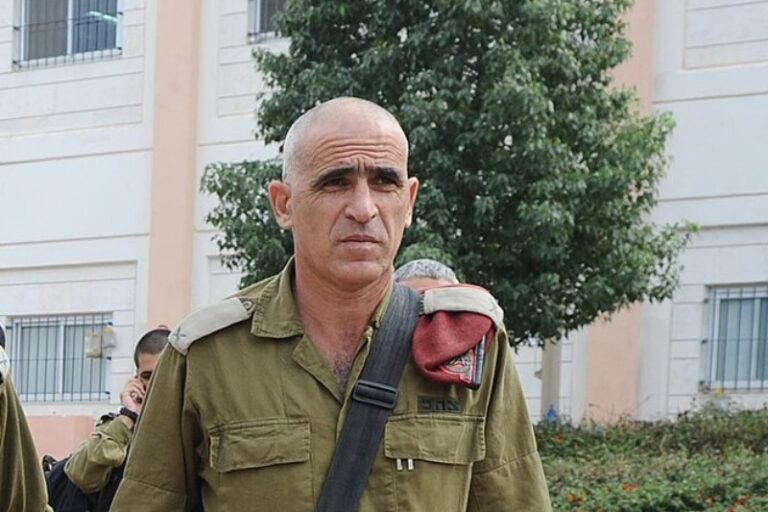 יוסי בכר בעת שירותו כאלוף בצה"ל (צילום ארכיון: דובר צה"ל)