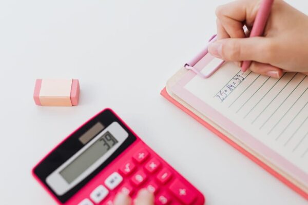 PREGNANCY CALCULATOR (קרדיט: https://kaboompics.com/ באתר PEXELS)