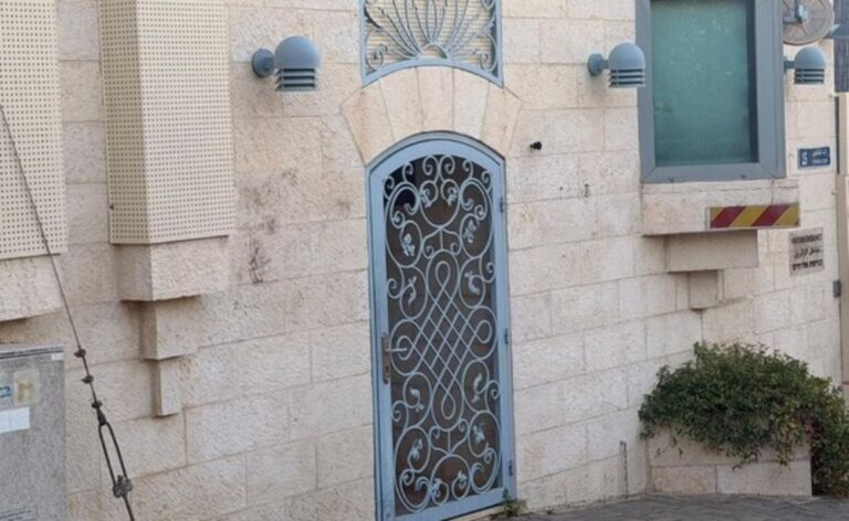 הקונסוליה הבריטית בירושלים ללא השלט (צילום: לפי סעיף 27א לחוק זכויות יוצרים)