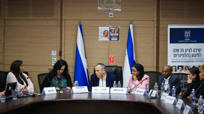 דיון ועדת העלייה והקליטה בכנסת על היעלמותה של היימנוט קסאו. נציגת המשטרה הודיעה כי החקירה נמשכת, אך עדיין אין בה פריצת דרך (צילום: נועם מושקוביץ', דוברות הכנסת)