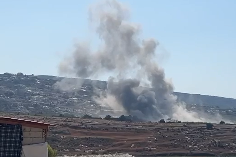 תקית צה"ל בכפר אל-מנצורי בדרום לבנון (צילום: רשתות חברתיות לפי סעיף 27א') תקית צה"ל בכפר אל-מנצורי בדרום לבנון (צילום: רשתות חברתיות לפי סעיף 27א')