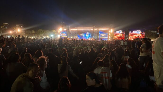 רבבות בטקס הלאומי; אלי שרעבי: "נעיד מה קרה ביום שבו השמיים נפלו עלינו"