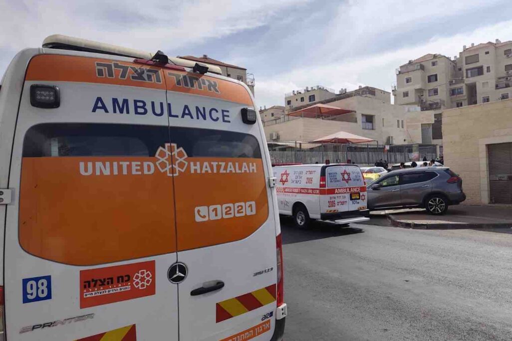 אמבולנס איחוד הצלה בזירה (צילום: דוברות איחוד הצלה)