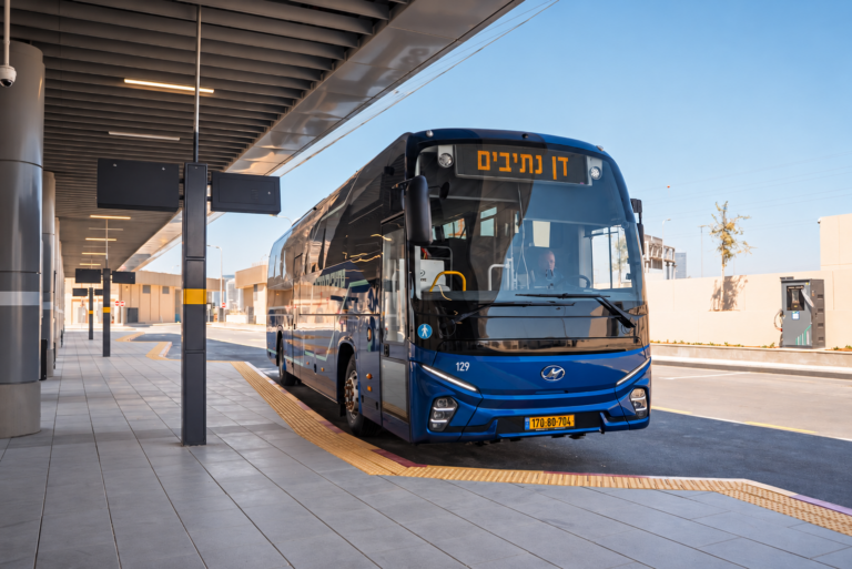 קווי שאטלים יובילו את הנוסעים לנקודות מרכזיות בתל אביב (צילום: דוברות נתיבי איילון ודן נתיבים/ SKYPRO)