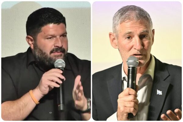 יאיר גולן ואלמוג כהן בכנס בקיבוץ יפעת נגד הקמת שדה תעופה בעמק יזרעאל (צילום: צילום: שרון צור, מועצה אזורית עמק יז​​רעאל; צילום מסך)